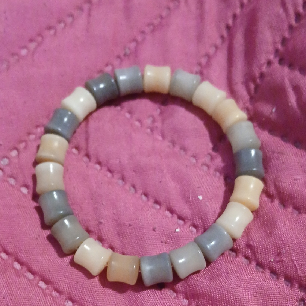 Handmade Bodhi Elegant Two-Tone Beaded Bracelet